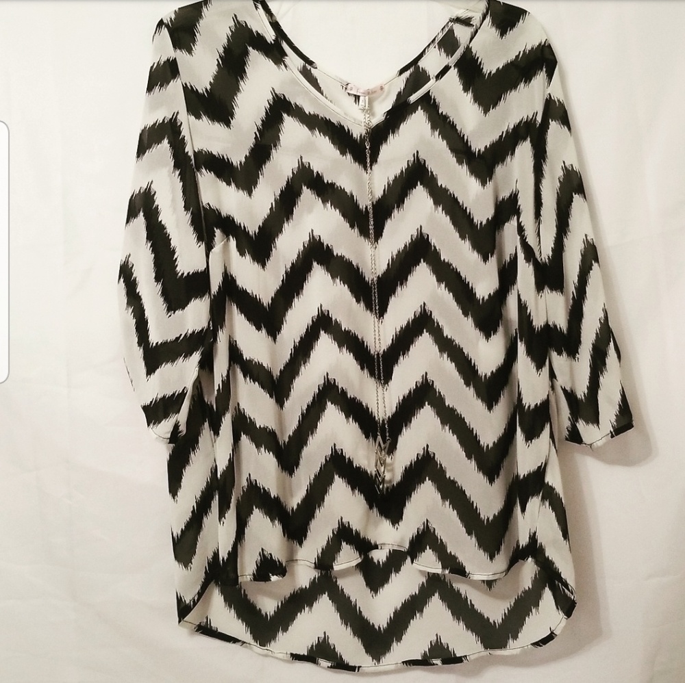 Free 2 luv sheer black and white chevron blouse
